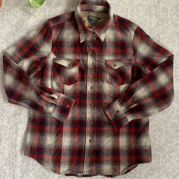 Pendleton Women’s Snap-Front Canyon Wool Shirt - Picture 4 of 7